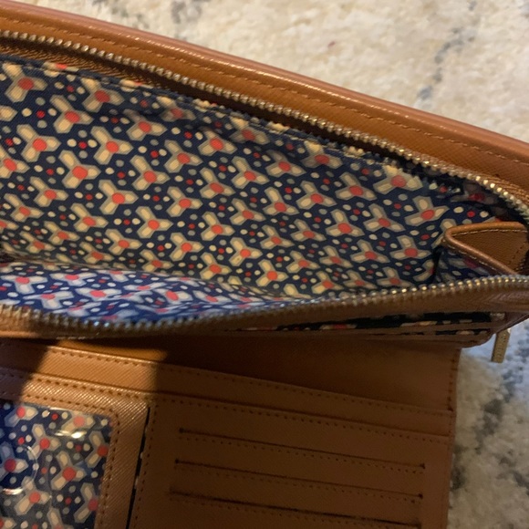 *sold* Tory Burch camel brown wallet - Picture 4 of 7